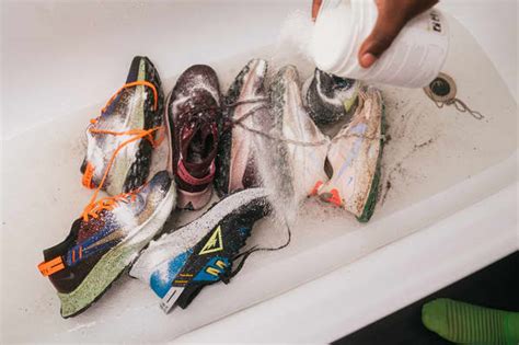 nike sportschoenen wassen|Nike flyknit schoonmaken.